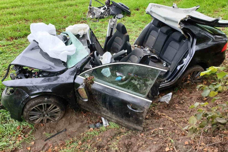 Der Fahrer musste schwer verletzt in ein Krankenhaus gebracht werden.
