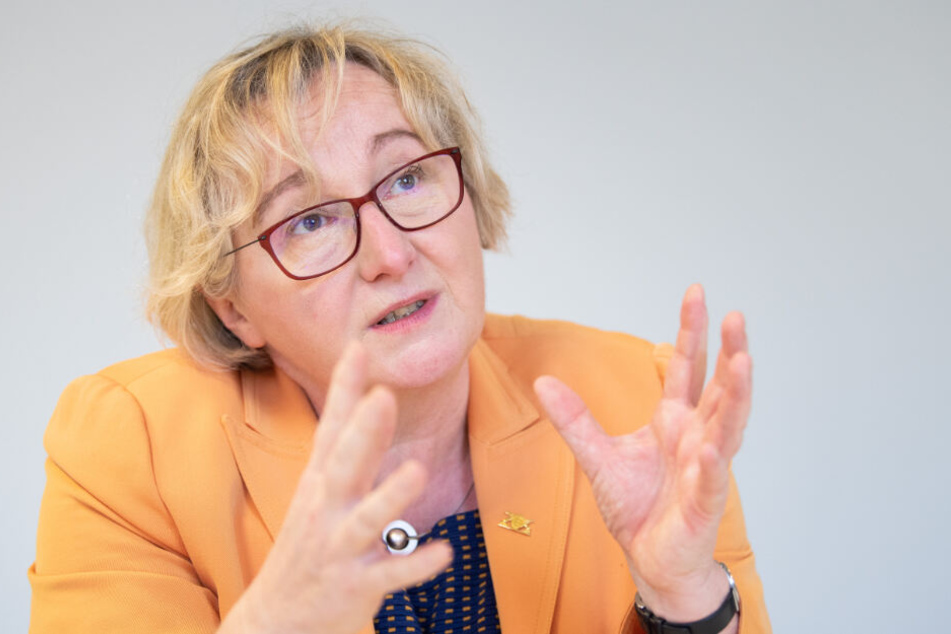Wissenschaftsministerin Theresia Bauer (Grüne) wehrt sich gegen den Vorwurf, Baden-Württemberg sei eine "Tierversuchshochburg".