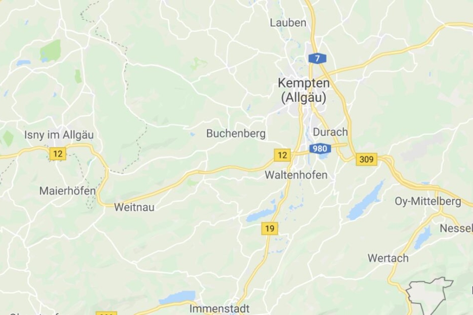 Auf der Bundesstraße 12 zwischen Waltenhofen und Weitnau ist es in Bayern zu einem Unfall gekommen.