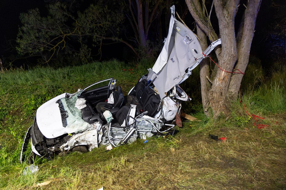 Der junge Autofahrer überlebte den Unfall nicht.