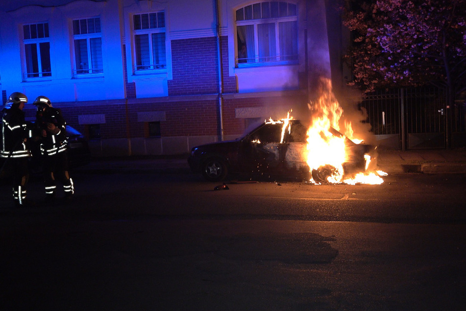 Im Leipziger Norden brannten in der Nacht zu Samstag drei Autos.