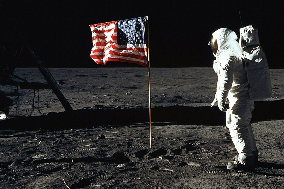 US sets date for first Moon landing in 50 years