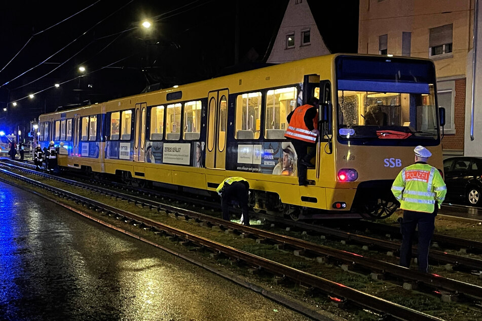 Von Stadtbahn erfasst: Mann (†42) erliegt schweren Verletzungen!