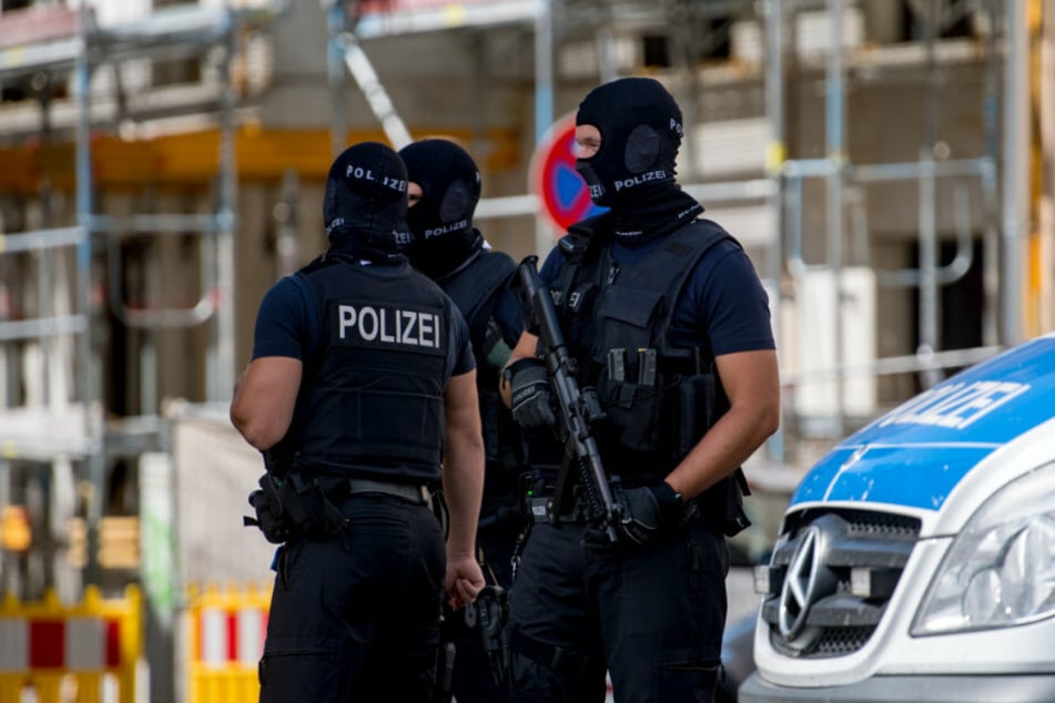 Die Polizei hat bei Großräschen (Oberspreewald-Lausitz) eine mutmaßliche Schleusung aufgedeckt. (Symbolbild)