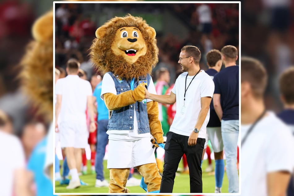 Auf eine neue, erfolgreiche Saison: Maskottchen Leo und Sportchef Chris Löwe (36). Bis die beginnt, sollen noch ein paar neue Gesichter kommen.