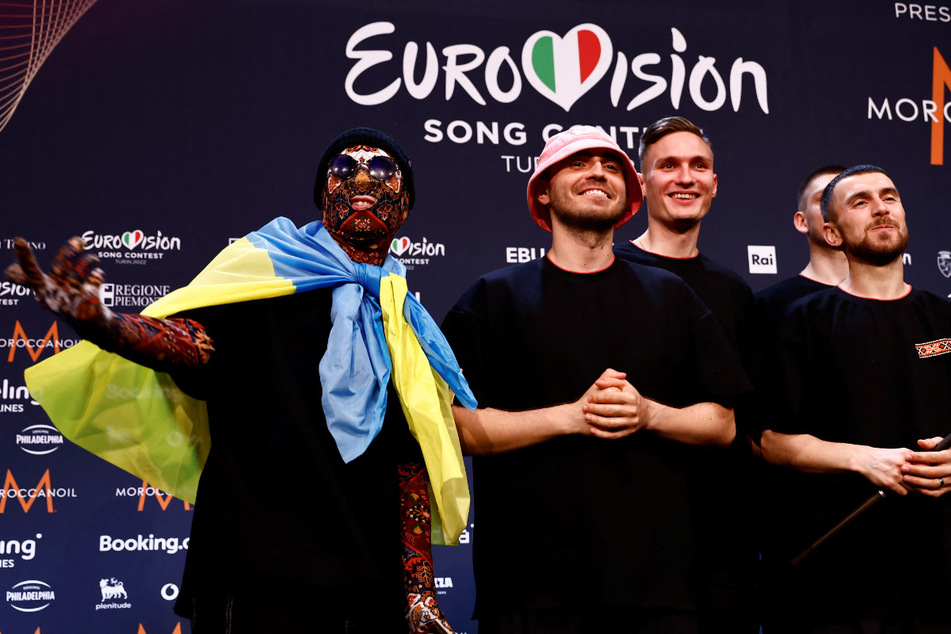 Eurovision Song Contest: "Glory to Ukraine" as Zelensky vows to host next year