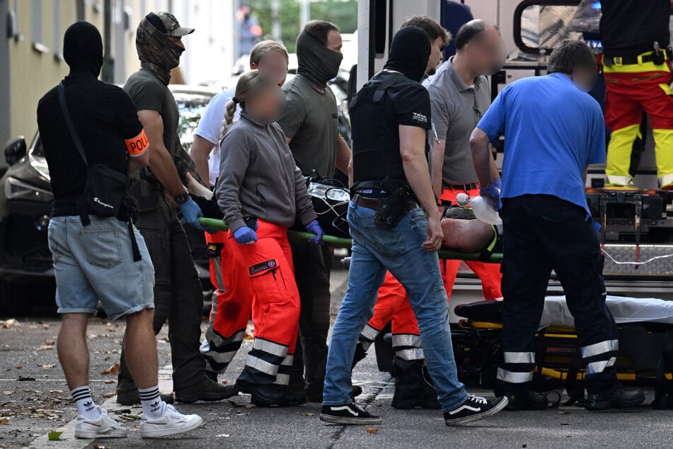 Bei seiner Flucht wurde der Messer-Mann (17) verwundet.
