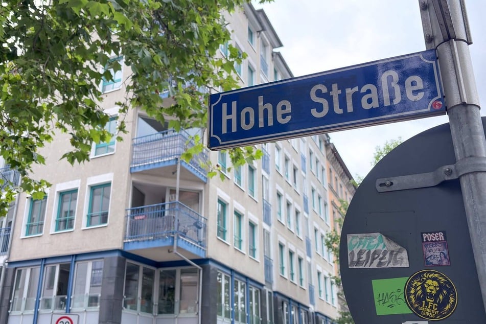 Die Polizei ermittelt und bittet dabei um Hinweise.