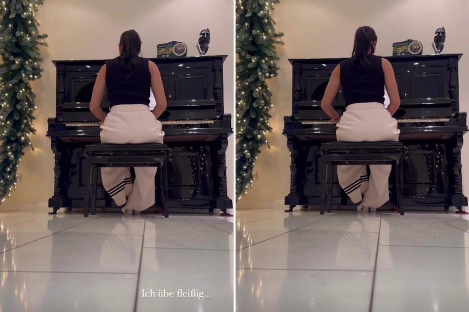 Eines der neuen Hobbys, das Amira nach der Trennung von Olli für sich entdeckt hat, ist das Klavierspielen.