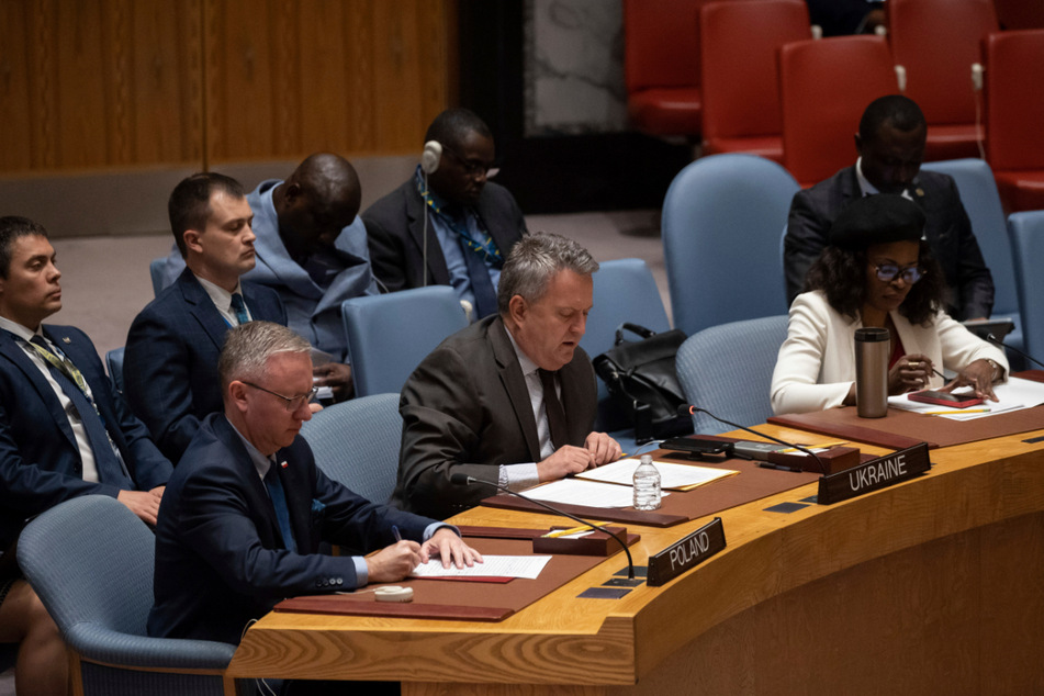 Ukraines Botschafter Serhij Kyslyzja (53) spricht während einer Sitzung des Sicherheitsrates im Hauptquartier der Vereinten Nationen.