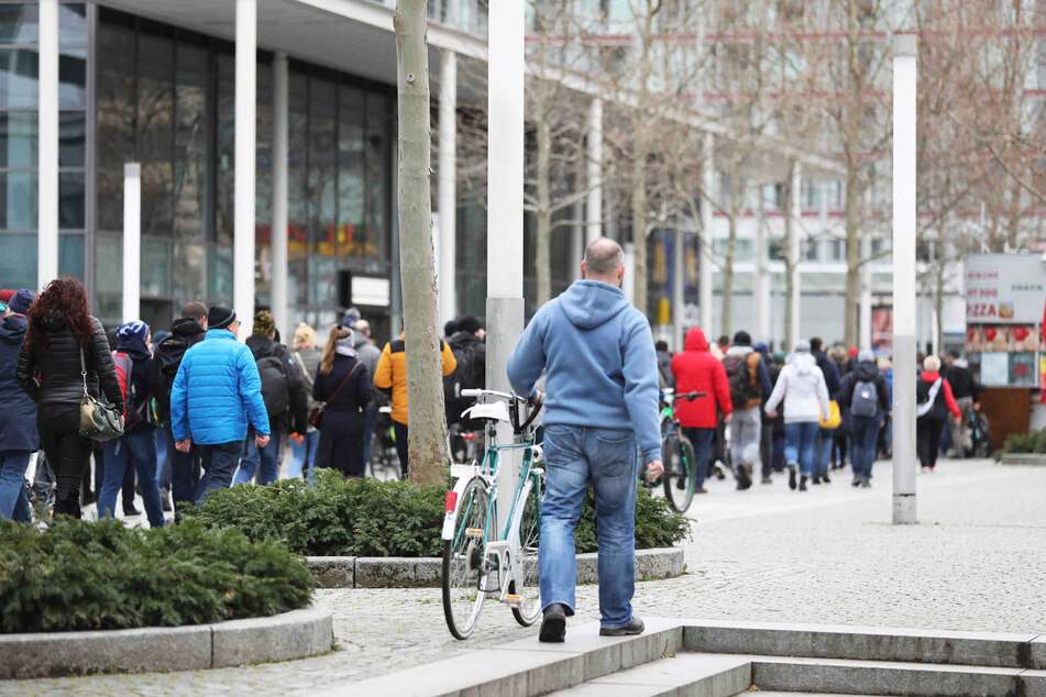 Über die Prager Straße gingen die meisten Demo-Teilnehmer zurück.