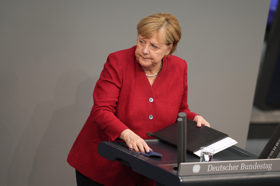 Bundeskanzlerin Angela Merkel (67, CDU). Wird die Regierung eine 3G-Regel für Züge und Flugzeuge durchsetzen können?
