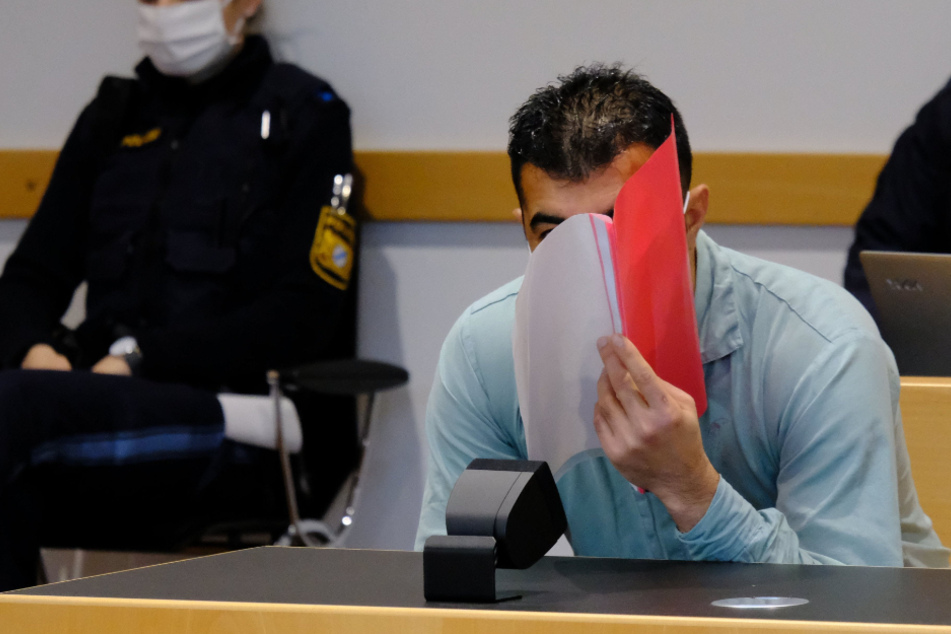 Angriff auf Familie der Ehefrau: Junge (†15) in Flüchtlingsunterkunft getötet