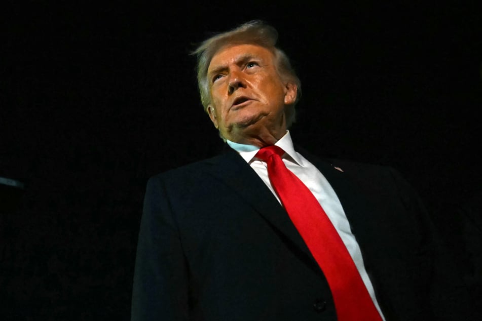 President Trump has threatened tariffs up to 25% on European countries that are against a US takeover of Greenland.