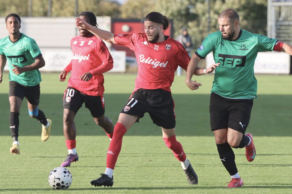 Kenzo Kies (†21, Mitte) spielte beim Zweitligisten EA Guingamp.