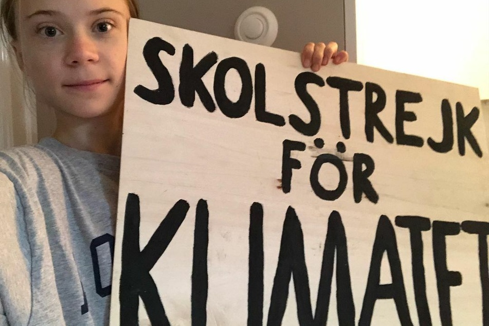 Greta Thunberg (17) uses online platforms to spread environmental awareness.