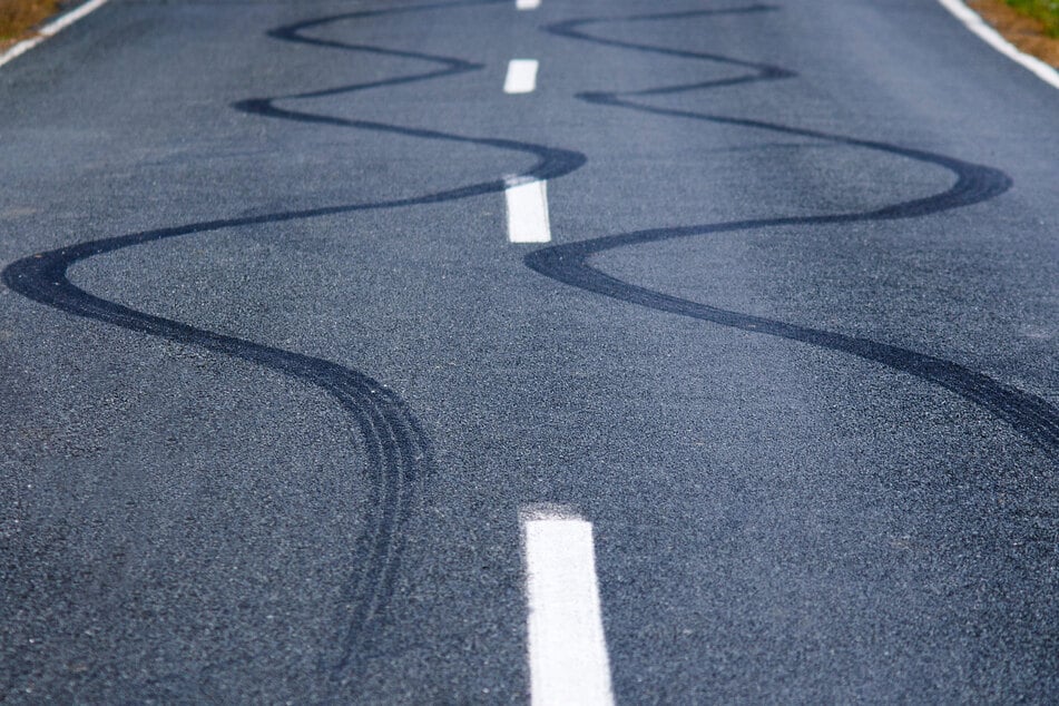 Unfall in Arnstadt: Mit 1,8 Promille durch Gartentor und Hang hinab