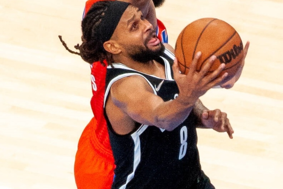 Patty Mills added 34 points for the Nets in their win over the Lakers.