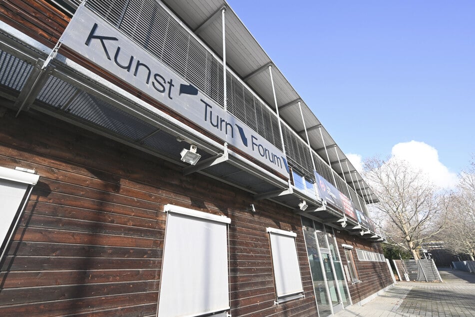 Am Kunst-Turn-Forum in Stuttgart werden Sportler und Sportlerinnen auf ihre Turnkarrieren vorbereitet. Die Methoden stehen aktuell in der Kritik.