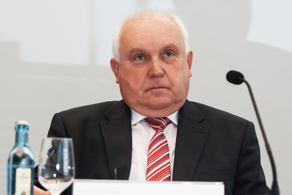 Oberbürgerbürgermeister Dietmar Buchholz (66, parteilos).