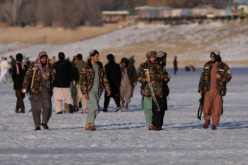 Auf Anordnung der Taliban: Liebespaar in Afghanistan zu Tode gesteinigt