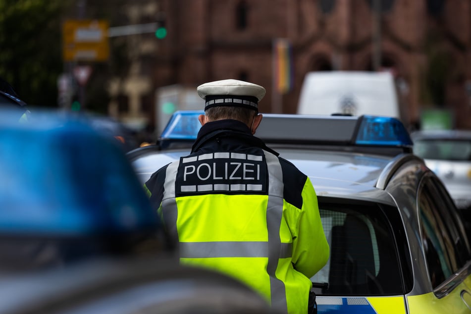 Die Polizei ermittelt und sucht Zeugen, um die Täterinnen ausfindig zu machen. (Symbolfoto)