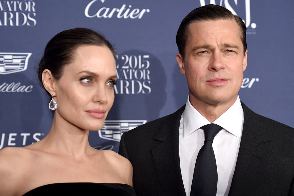 The bitter war between Brad Pitt (r.) and Angelina Jolie has only continued to escalate. Now, a former bodyguard of the exes has now spoken out.