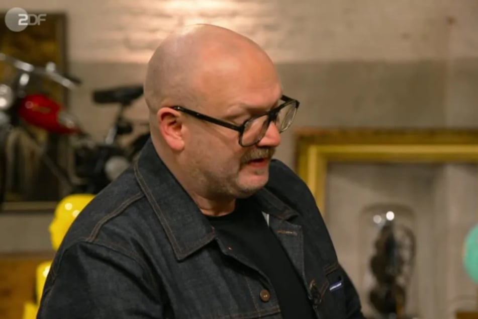 ZDF-Experte Sven Deutschmanek (49) schätzt der Wert des edlen Chronografen auf 3800 Euro und 4400 Euro.