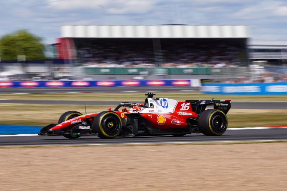Charles Leclerc (28) krönte eine starke Leistung beim Großen Preis von Silverstone mit dem Sieg.