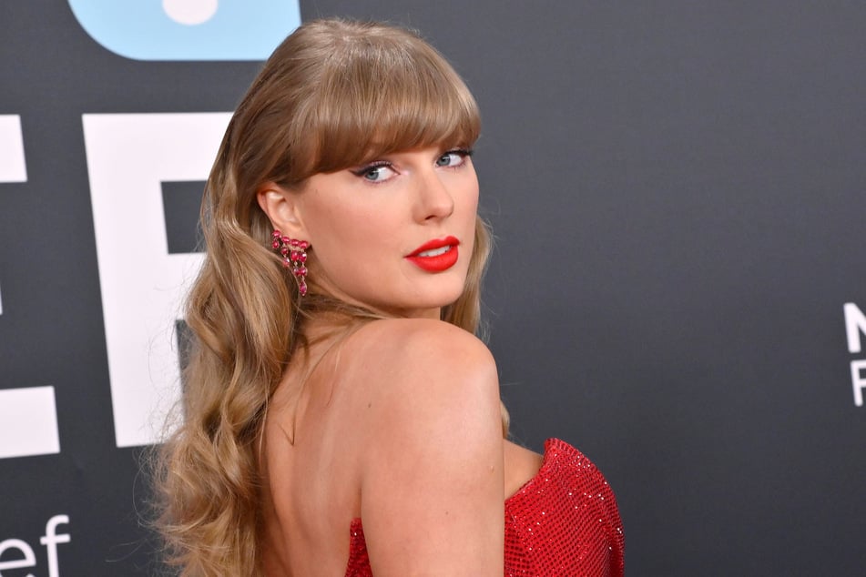 A new report has revealed that much of the online discourse about Taylor Swift's alleged promotion of right-wing or even Nazi ideals was generated through a "coordinated attack."