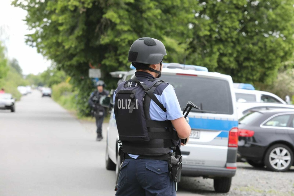 In der Erich-Thiele-Straße kam es am Sonntagnachmittag zu einem Großeinsatz der Polizei.