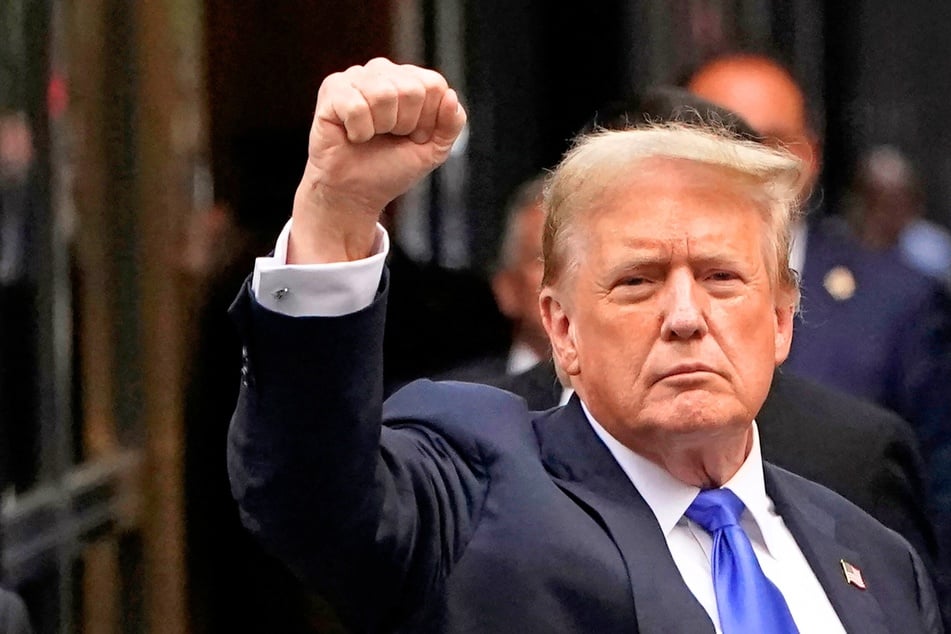 Trump scores huge win after judge blows up federal classified documents case!