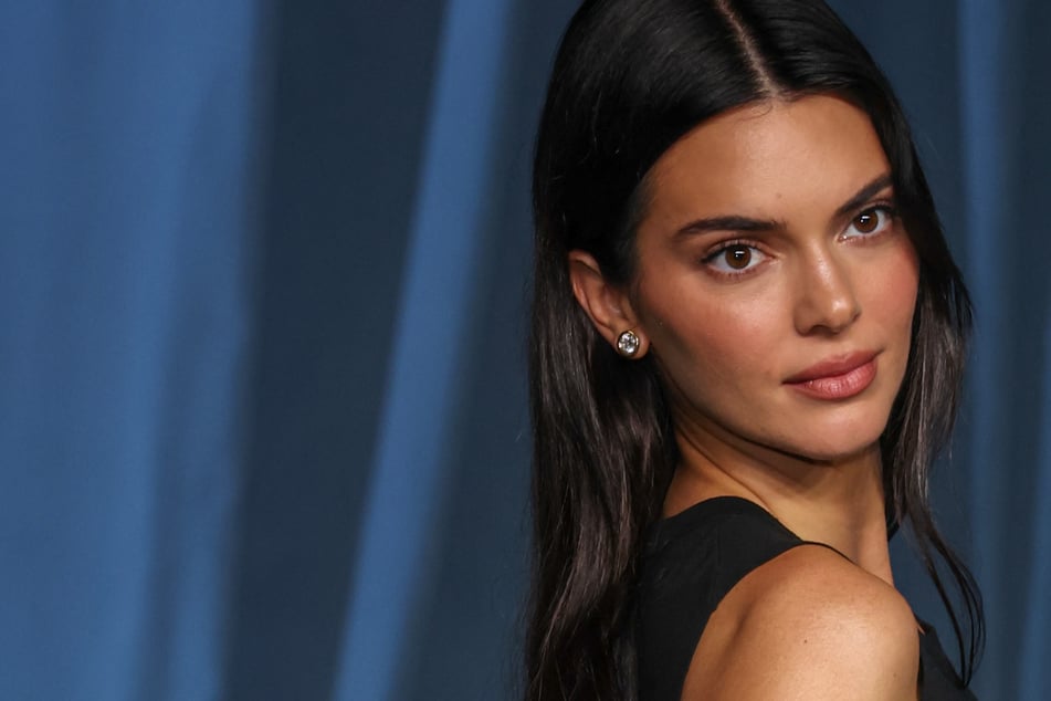 Kendall Jenner addresses viral rumor that she's secretly a lesbian