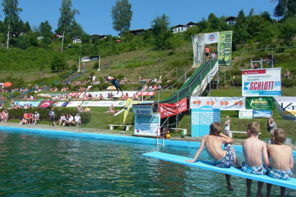 Die inoffizielle Wasserskisprung-Weltmeisterschaft ist ein spektakuläres Wassersport-Event, das man nicht verpassen sollte.