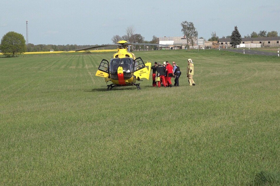 Per Rettungshubschrauber wurde die Frau in eine Klinik geflogen.