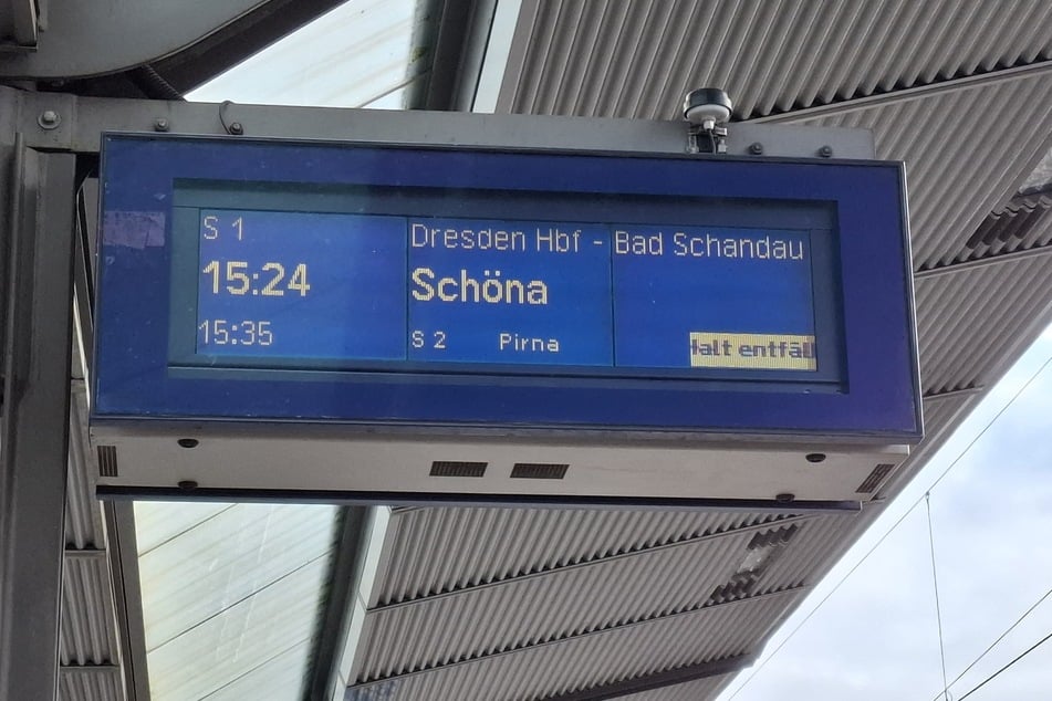 Ärgerlich für Bahn-Kunden: Der Halt entfällt.