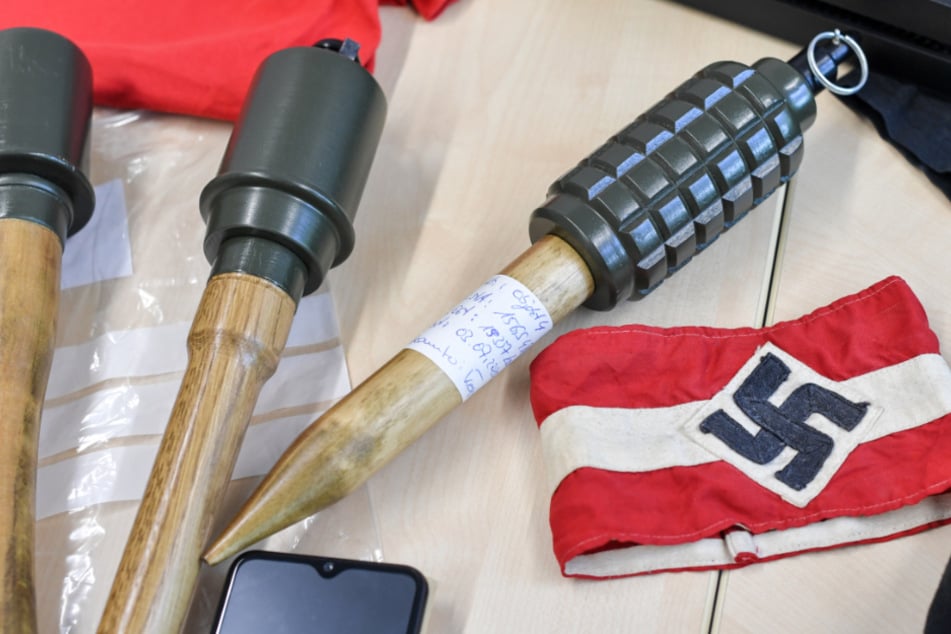 In Baden-Württemberg soll bald mehr zu Rechtsextremismus geforscht werden. (Symbolbild)