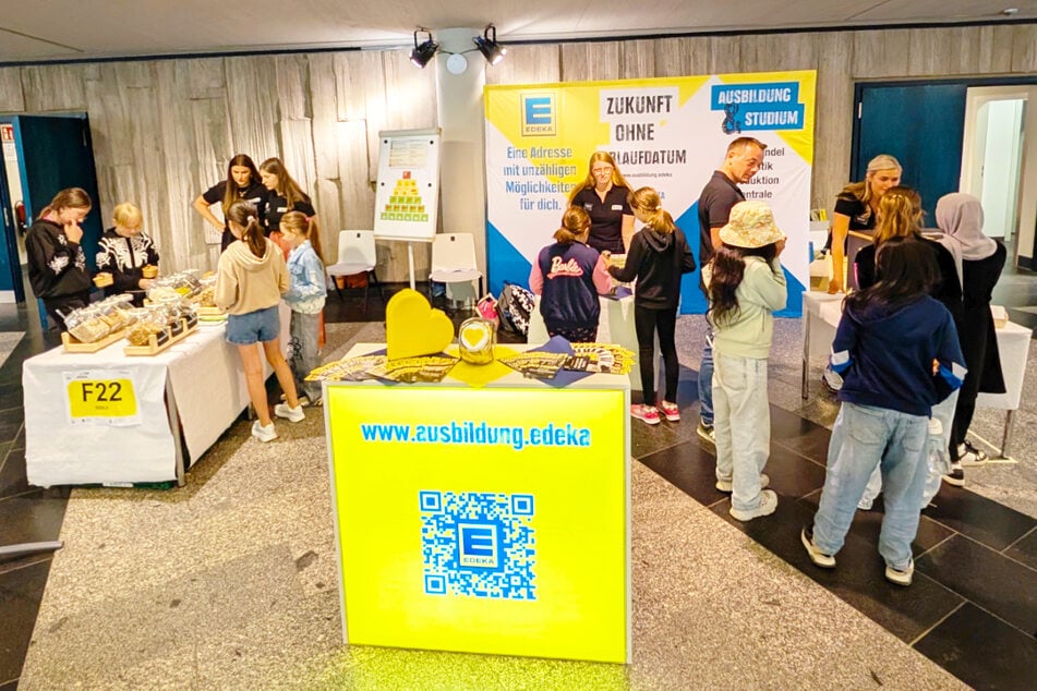 EDEKA in Chemnitz fördert nicht nur junge Talente, sondern bietet auch super Karrierechancen mit sicheren Arbeitsplätzen.