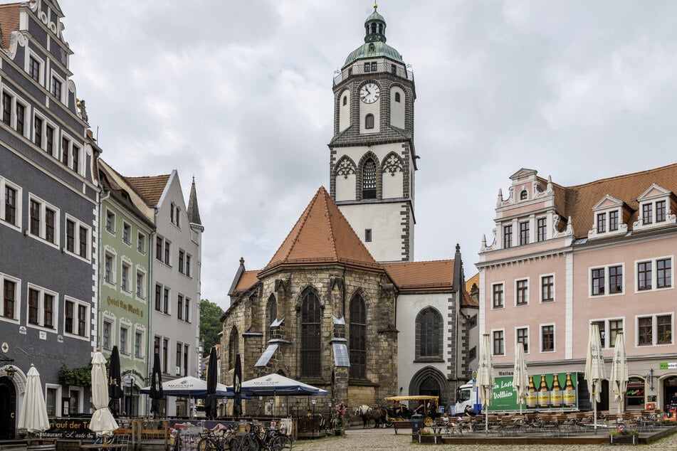 In der Frauenkirche Meißen sollen schon bald Orgelpfeifen aus Porzellan erklingen.