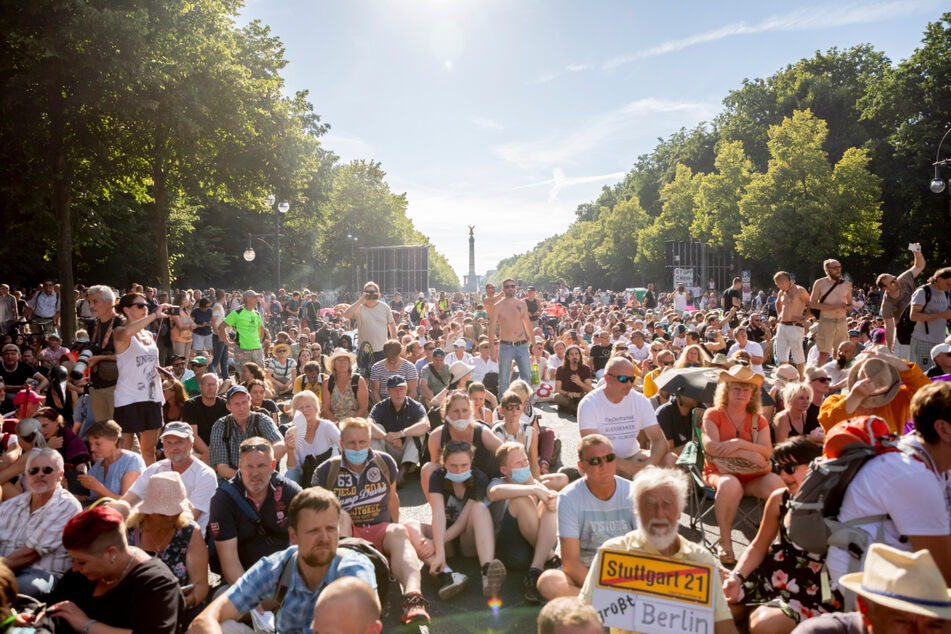 Abertausende kamen im August zu einer "Querdenken"-Demo nach Berlin.