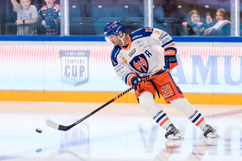 Der finnische Olympiasieger Valtteri Kemiläinen (33) wechselt vom HC Sparta Prag zu den Kölner Haien in die DEL.