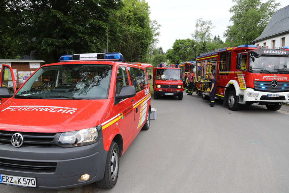 Im Einsatz waren die Feuerwehren aus Grünhain, Beierfeld, Waschleithe und Schwarzenberg.