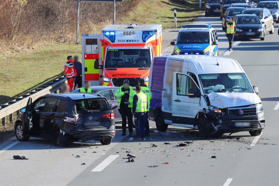 Unfall A23: Nach Unfall mit mehreren Fahrzeugen: A23 voll gesperrt!