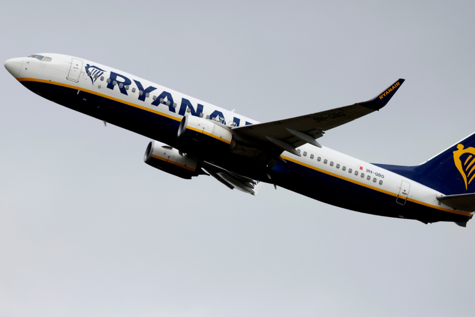 Eine Ryanair-Maschine war am Sonntag auf dem Weg von Liverpool nach Palma, als eine Reisende an Bord sexuell belästigt wurde. (Symbolbild)