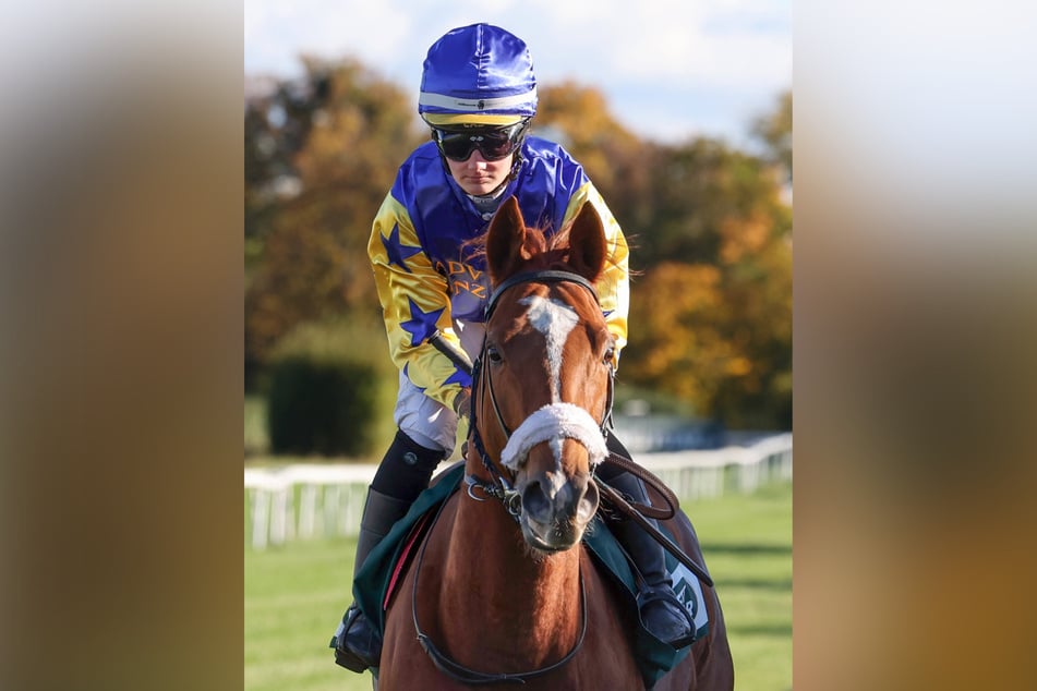 Rabastero mit Anna van den Troost auf der Galopprennbahn Dresden-Seidnitz.