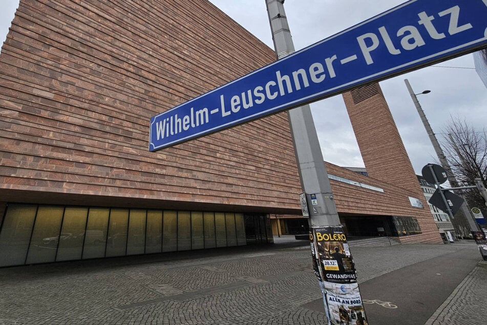 Die Fahrt endete schließlich am Wilhelm-Leuschner-Platz...