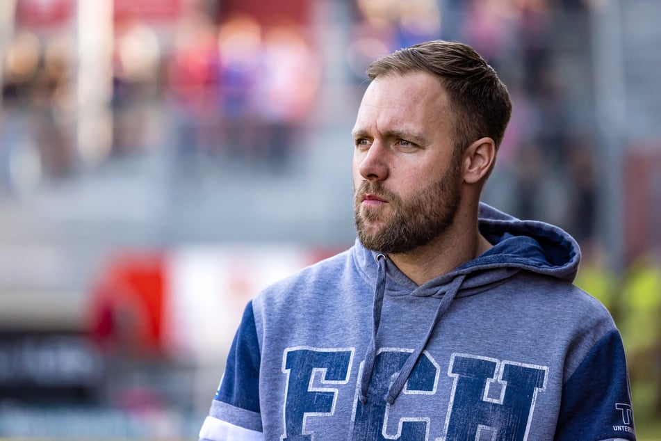Trainer Daniel Brinkmann (41) steht nach dem Auftaktsieg bald vor einem Luxusproblem im Sturm.