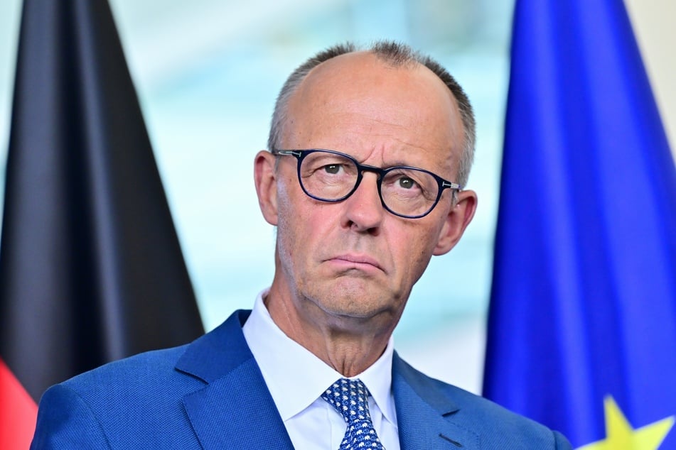 Laut einem Medienbericht wird Bundeskanzler Friedrich Merz (70, CDU) in der nächsten Woche härtere Maßnahmen gegen Russland ankündigen.