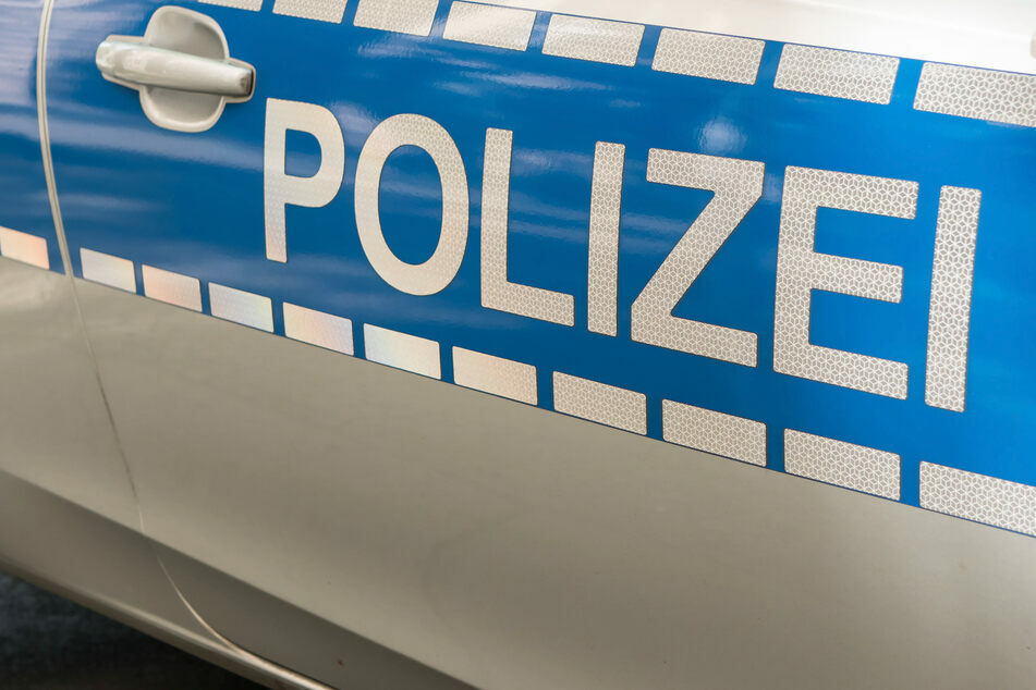 Die Polizei bittet um Zeugenhinweise zu einer Erpressung in Plauen. (Symbolbild)