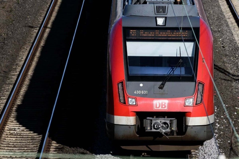 Frankfurt: Tragischer Unfall an Frankfurter S-Bahn-Strecke: 29-Jähriger kommt ums Leben